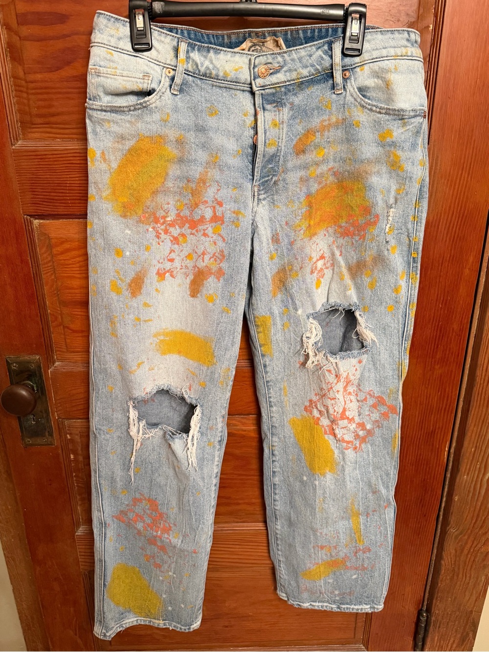 Paint-Splatter Distressed Women’s Jeans - Light Blue